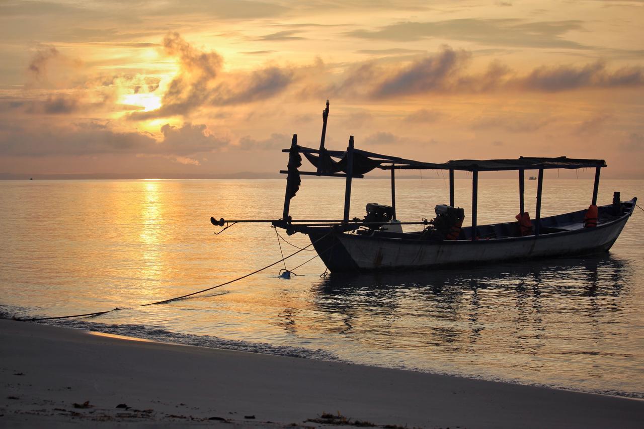 Suns Of Beaches Hostel Koh Rong Island Exterior photo